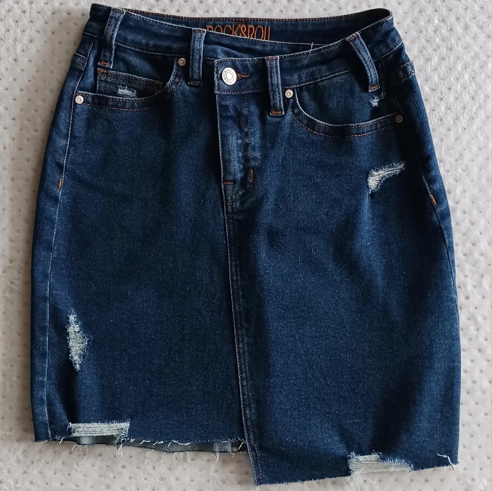 Rock& Roll cowgirl Distressed Jean skirt brand new with tags - Picture 14 of 14